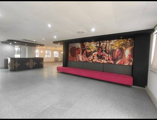 2,415M² OFFICE TO LET IN BRYANSTON